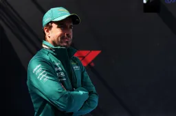 Fernando Alonso reacts to Taylor Swift's new song!
