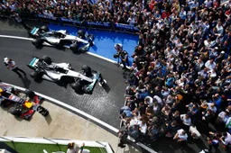 Mercedes accepteert de tijdstraf van Rosberg