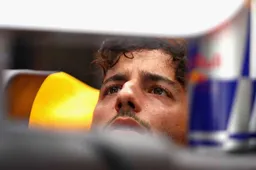 Ricciardo wist niet dat Verstappen met een snellere motor reed