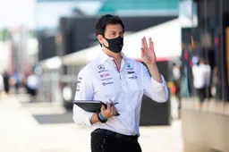 Wolff wil geen kant kiezen: "Altijd twee coureurs betrokken"