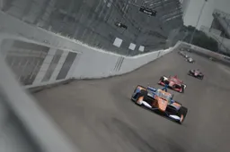 Mega transfer in the U.S.: NASCAR legend drives IndyCar next two years