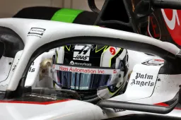 Jong toptalent (18) zelfverzekerd: ‘Ik ben klaar voor de Formule 1’