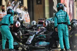Hamilton leaves fans in limbo: 'I don't buy any of it'