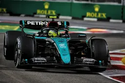 Pietra miliare per Hamilton e Verstappen eguaglia Schumacher dopo il GP di Singapore