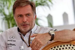 Williams boss Capito explains why Williams have changed the livery for 2022