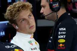 Painful! Posters of Lawson in Red Bull Racing uniform in Japan