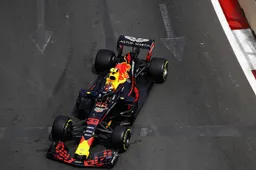 Verstappen legt uit wat er met zijn motor aan de hand was in VT2