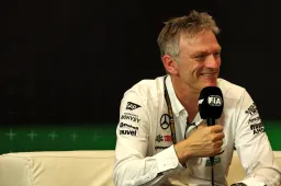 Le directeur technique de Mercedes s'amuse de Red Bull