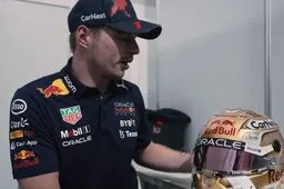 Verstappen rijdt met 'WK-helm' in Mexico: "Heeft een speciale betekenis"
