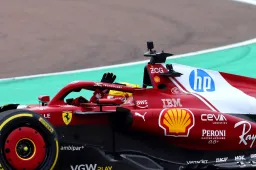 VIDEO: Hamilton wrings SF-25's neck at Fiorano