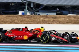 Sainz sostiene la Ferrari: "La squadra sta facendo un buon lavoro con la strategia quest'anno".