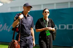 Williams confirm talks with Adrian Newey