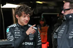 Antonelli, "wie Verstappen und Hamilton": "Mercedes schwärmt von ihm"