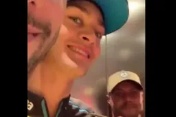 KIJKEN Wat te doen in een kapotte lift vol met Formule 1-coureurs...?