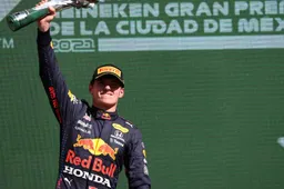 Verstappen heeft zenuwen beter onder controle dan Hamilton: 'Hij is kalm'
