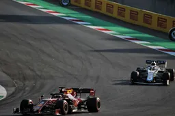 Vettel heeft medelijden met Russell: ''Niet het resultaat dat hij verdiende''