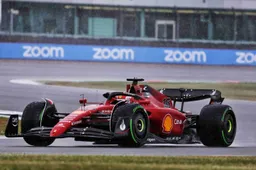 Verstappen zet geen tijd neer in regen op Silverstone in VT1, Bottas op P1