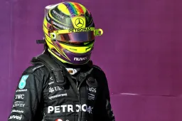 Hamilton contento con el tercer puesto: "Cabeza baja, seguir luchando"