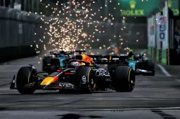 Verstappen pakt belangrijke P2 in Singapore, dominante zege voor Norris