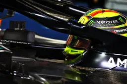Hamilton satisfeito com sexta-feira em Singapura: "Melhor TL2 da temporada"