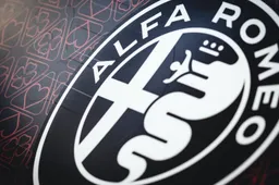 Alfa Romeo toont onverwachts nieuwe 2019 auto tijdens shakedown