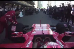 Vorig jaar in Baku: Kimi Raikonnen gaat los en mist zijn stuurwiel!