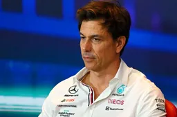 Wolff is er klaar mee: 'Stop ermee, Verstappen is de verdiende kampioen'