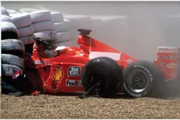 Het geheim van de - vaak kleurrijke - uitloopstroken bij F1-circuits!