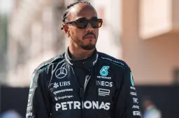 Hamilton sieht noch Hausaufgaben für Mercedes: "Der W15 ist noch nicht fertig".