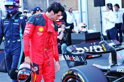 Sainz ziet Russell en Verstappen elkaar raken: 'Contact blijf je houden'