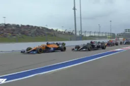Sainz storms in front at the start of the Russian Grand Prix