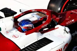 Bottas compara a Alfa Romeo con Mercedes y Red Bull