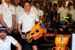 Vandoorne hints at "political games" at McLaren