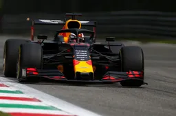 Brundle heeft medelijden met Verstappen: "Hij reed voorzichtig naar bocht één"