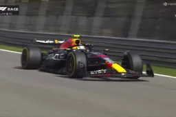 Sainz behoudt leiding, Verstappen slaat aanval Leclerc af bij start Monza