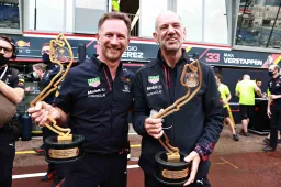 Horner erhält nach Posting über Newey Kritik im Internet: "Es ist deine Schuld".