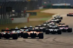 Dit schreef de internationale pers over de eerste regenrace van het seizoen!