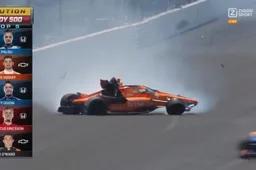 VeeKay maakt flinke klapper en is eerste uitvaller Indy 500!
