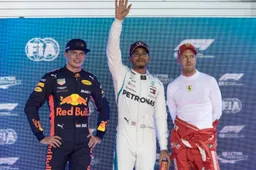 Hamilton en Verstappen kunnen wel lachen om de blauwe vlaggen