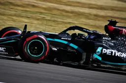 Samenvatting VT1: Mercedes snel, Verstappen vlak voor Hulkenberg op P3