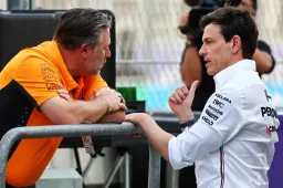 Jordan considera "ridículo" a Mercedes estar tão atrás da Red Bull