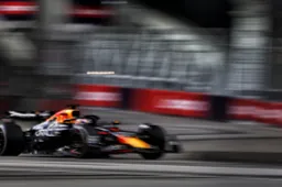 Sainz crashes heavily in Q3: Qualifying delayed