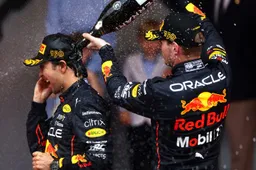 'Perez is de enige teamgenoot die niet zoek wordt gereden door Verstappen'