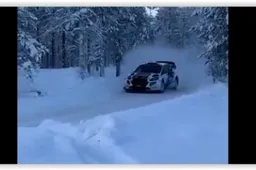 Bottas ondergaat 'vuurdoop' in WRC-wagen in ijskoud Finland