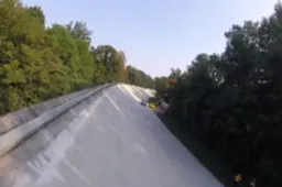 Watch Sainz & Hülkenberg climb the old Monza-banking