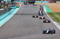 Formule 2 | Martins wint spectaculaire race met drie safety cars