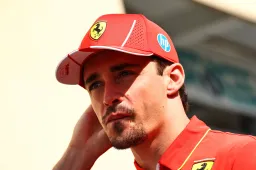 Leclerc lavora segretamente a un piano: come battere Lewis Hamilton