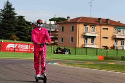 Hamilton: 'Het is een harde herinnering om te zien waar Ayrton crashte'