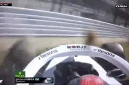 Robert Kubica schrijft zijn Williams af tijdens de F1 kwalificatie in Japan