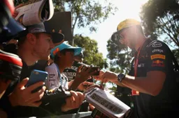 Hamilton Makes Ricciardo Favourite For Home Victory